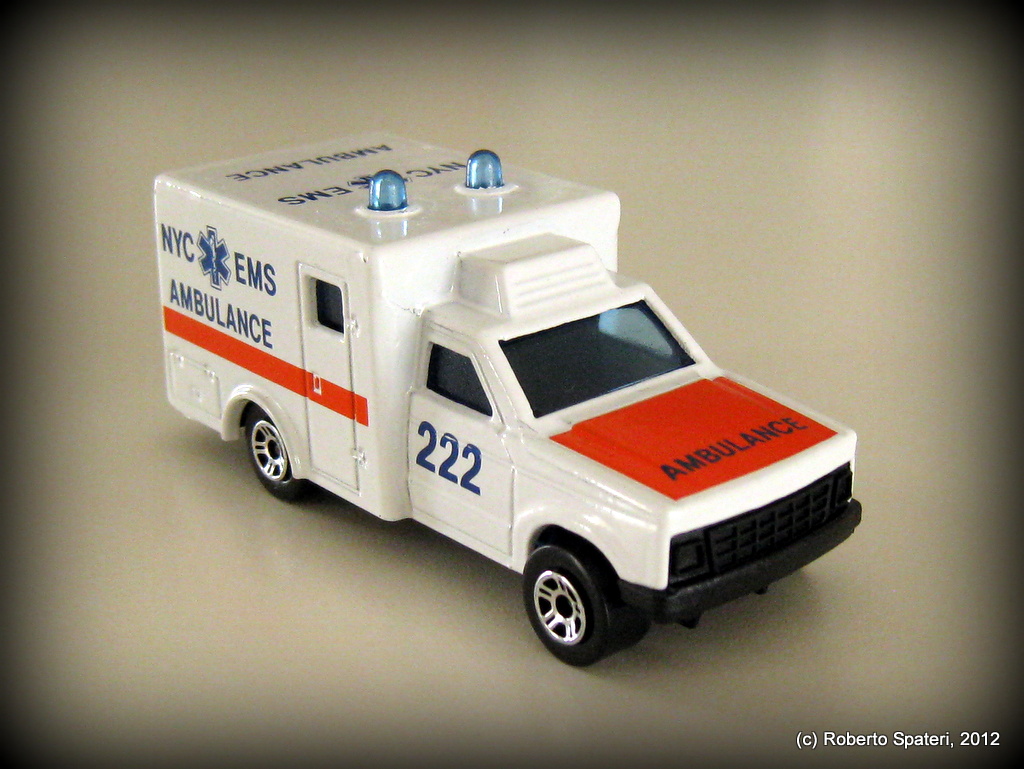 Majorette  Ambulance (n.255-D)